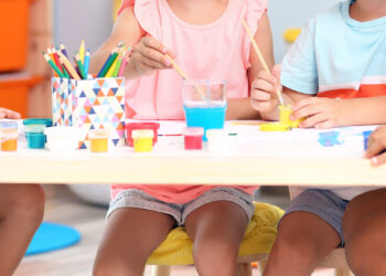 lutins accueil enfance jeux peinture atelier