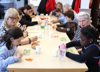 Loto intergénérationnel seniors enfants.